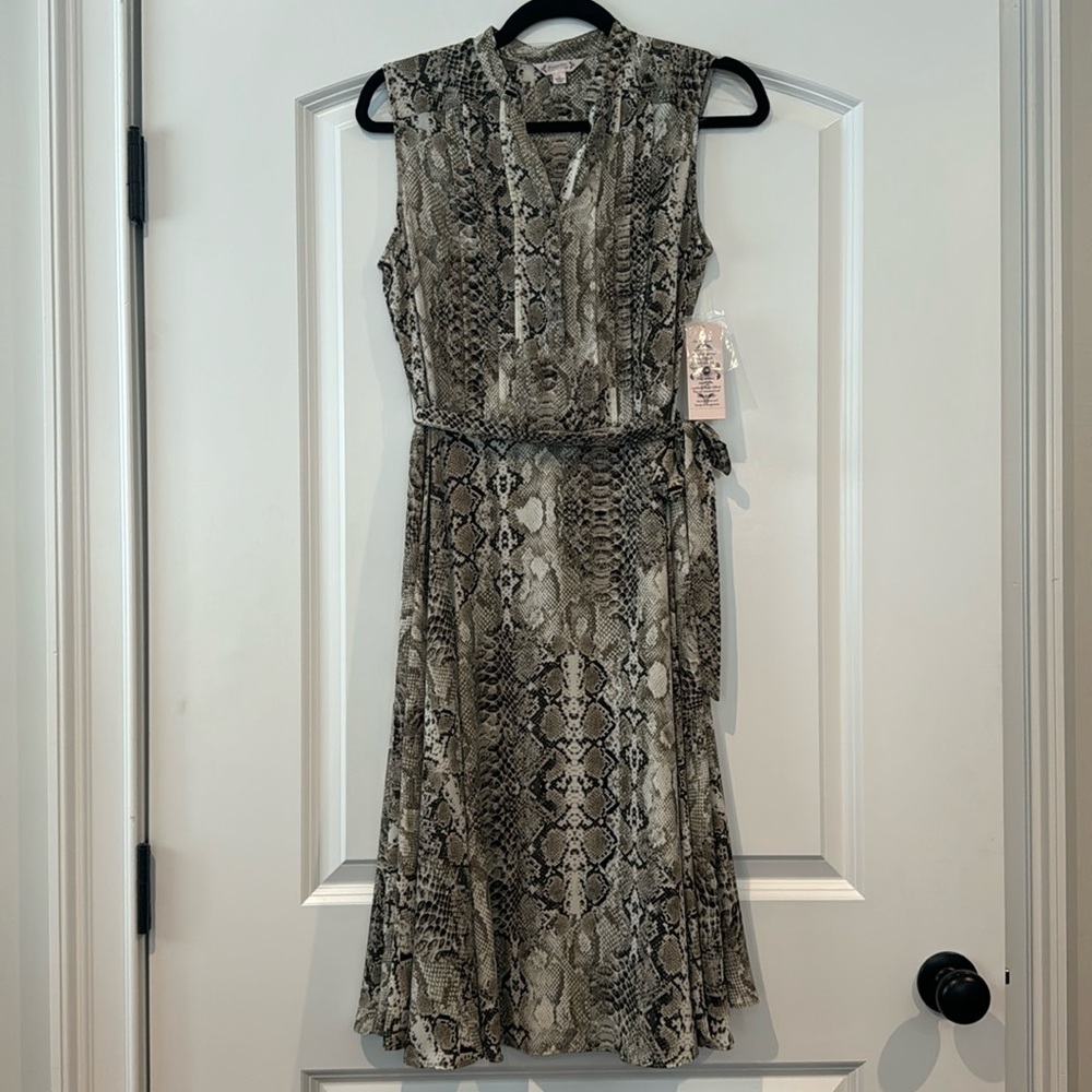 **NWT** Nanette Lepore Dress - Picture 5 of 13